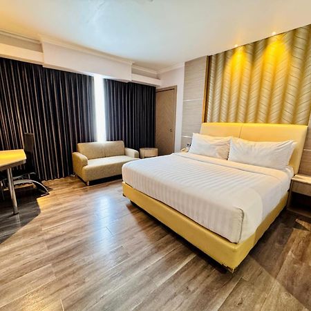 Orchardz Hotel Industri Jakarta Kemayoran Esterno foto