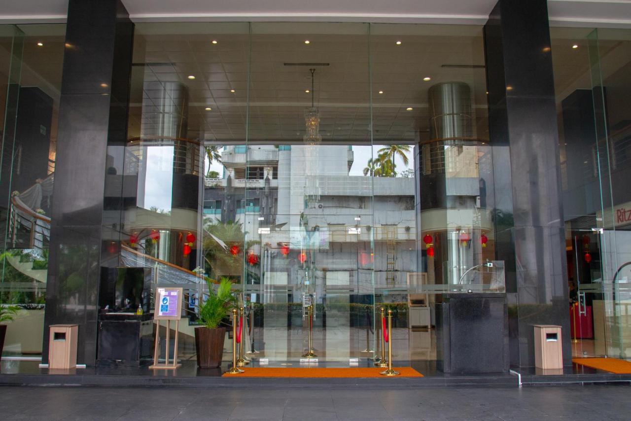 Orchardz Hotel Industri Jakarta Kemayoran Esterno foto