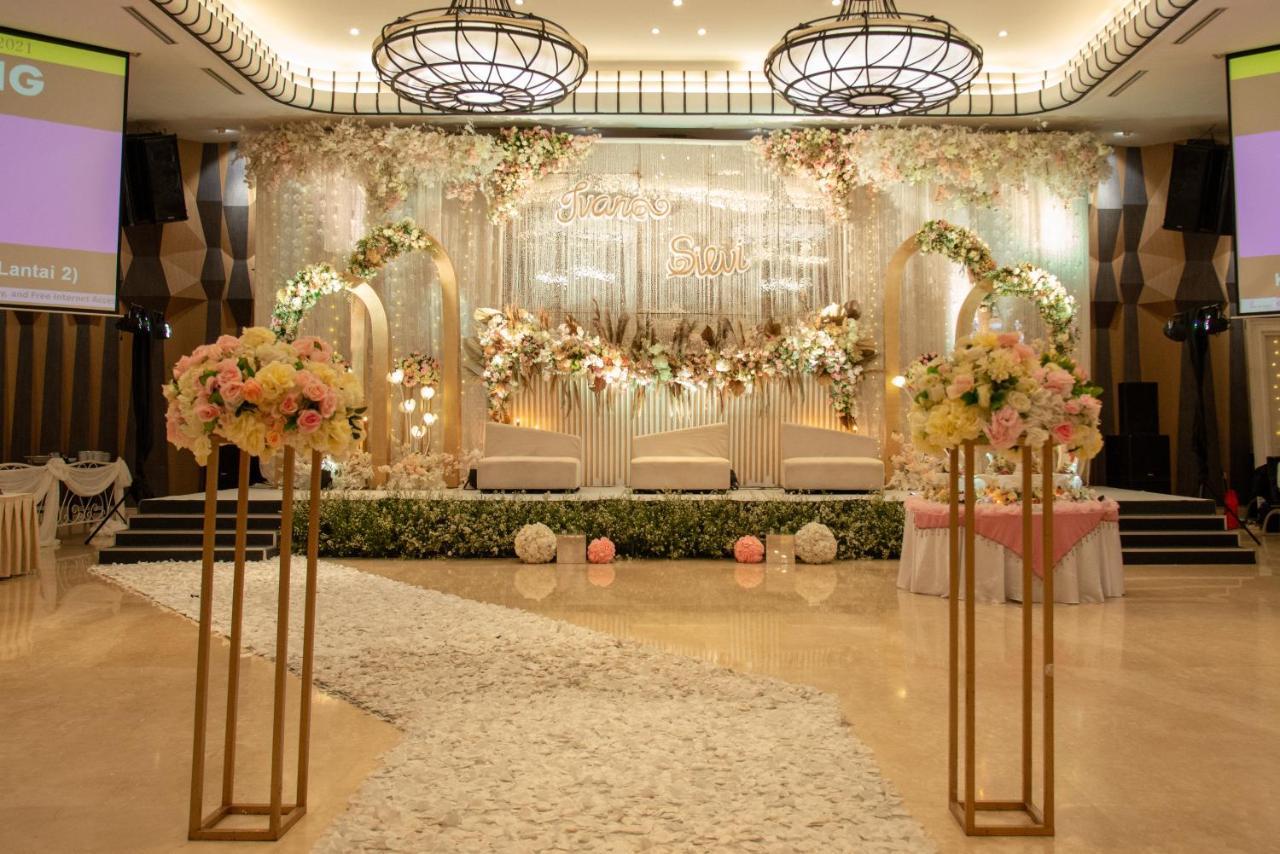 Orchardz Hotel Industri Jakarta Kemayoran Esterno foto