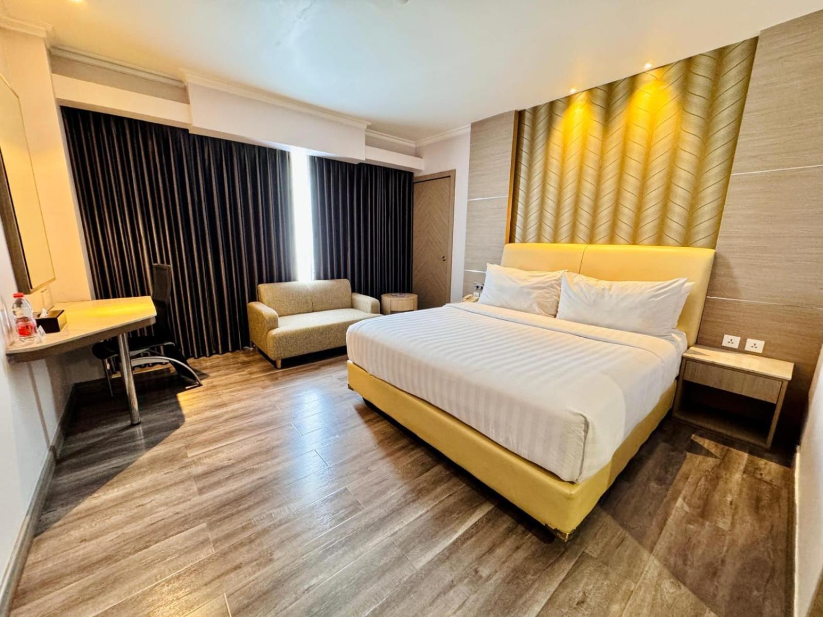 Orchardz Hotel Industri Jakarta Kemayoran Esterno foto
