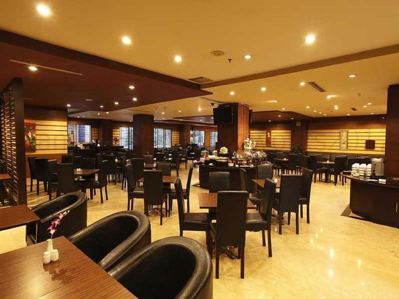 Orchardz Hotel Industri Jakarta Kemayoran Esterno foto