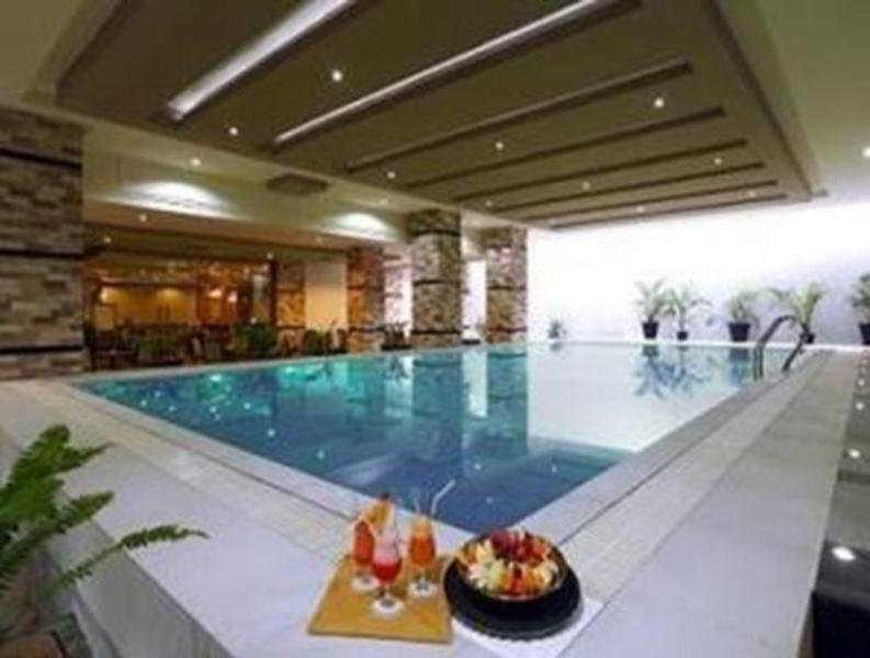 Orchardz Hotel Industri Jakarta Kemayoran Esterno foto