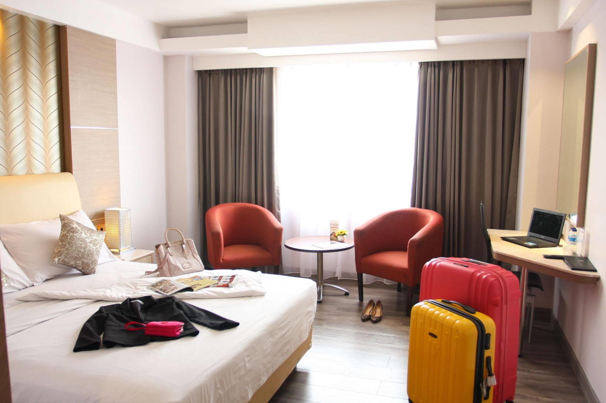 Orchardz Hotel Industri Jakarta Kemayoran Esterno foto